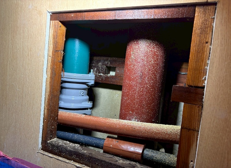 もう一方の住戸の配管接続